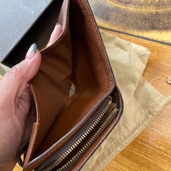 LV Compact Zippe Wallet Monogram Canvas - Picture 12 of 13